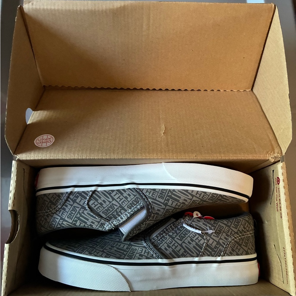 Vans Slip-On Big Boys Skate Shoes in Gray